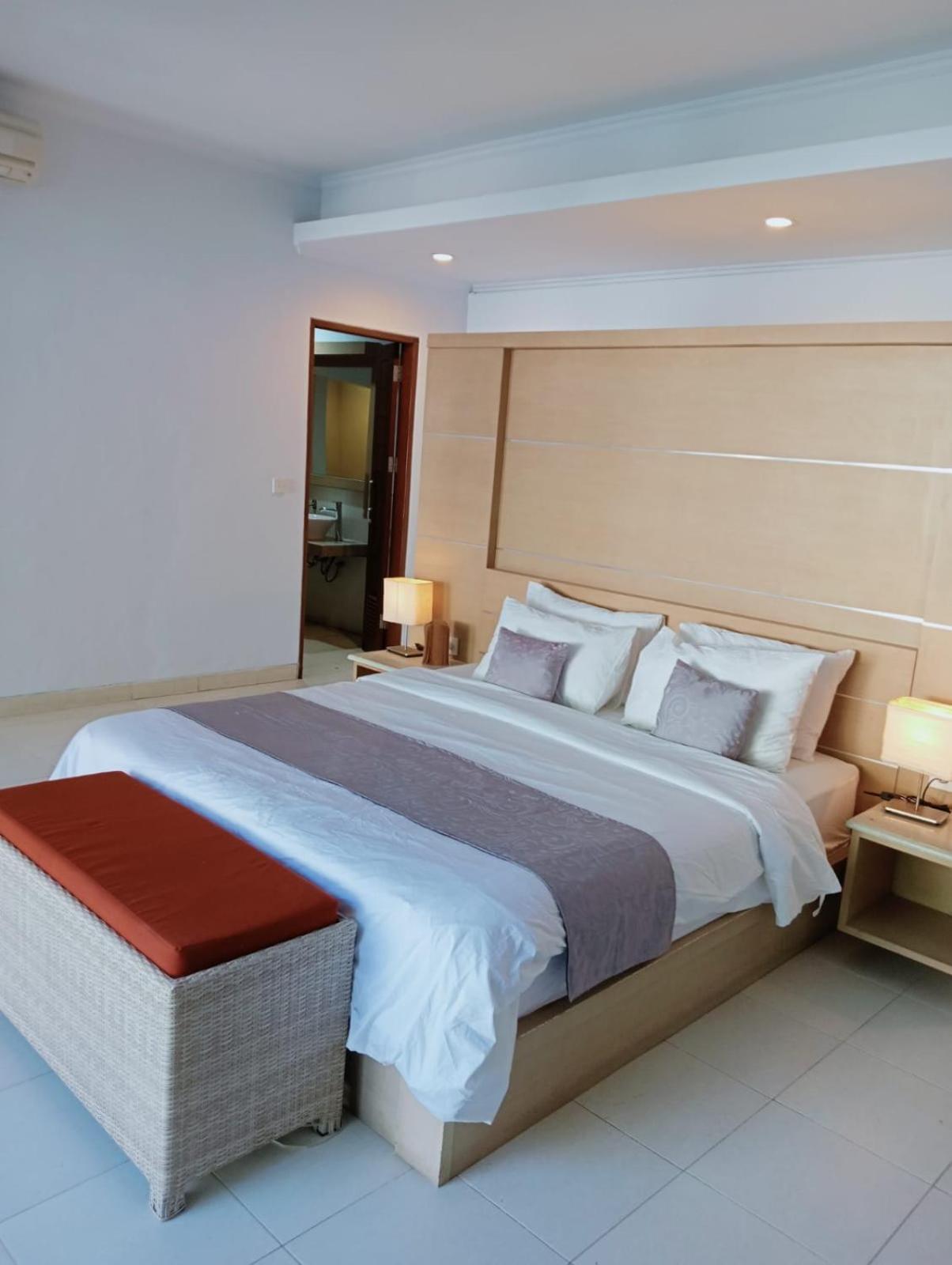 Glisten Up Villa Beach Side Sanur! Eksteriør billede