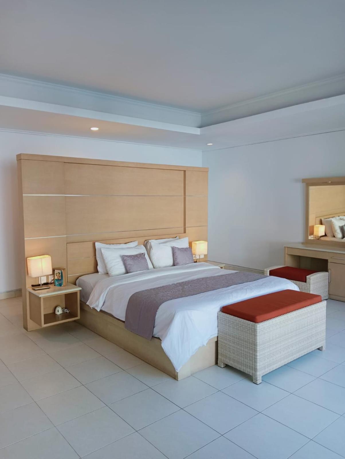 Glisten Up Villa Beach Side Sanur! Eksteriør billede