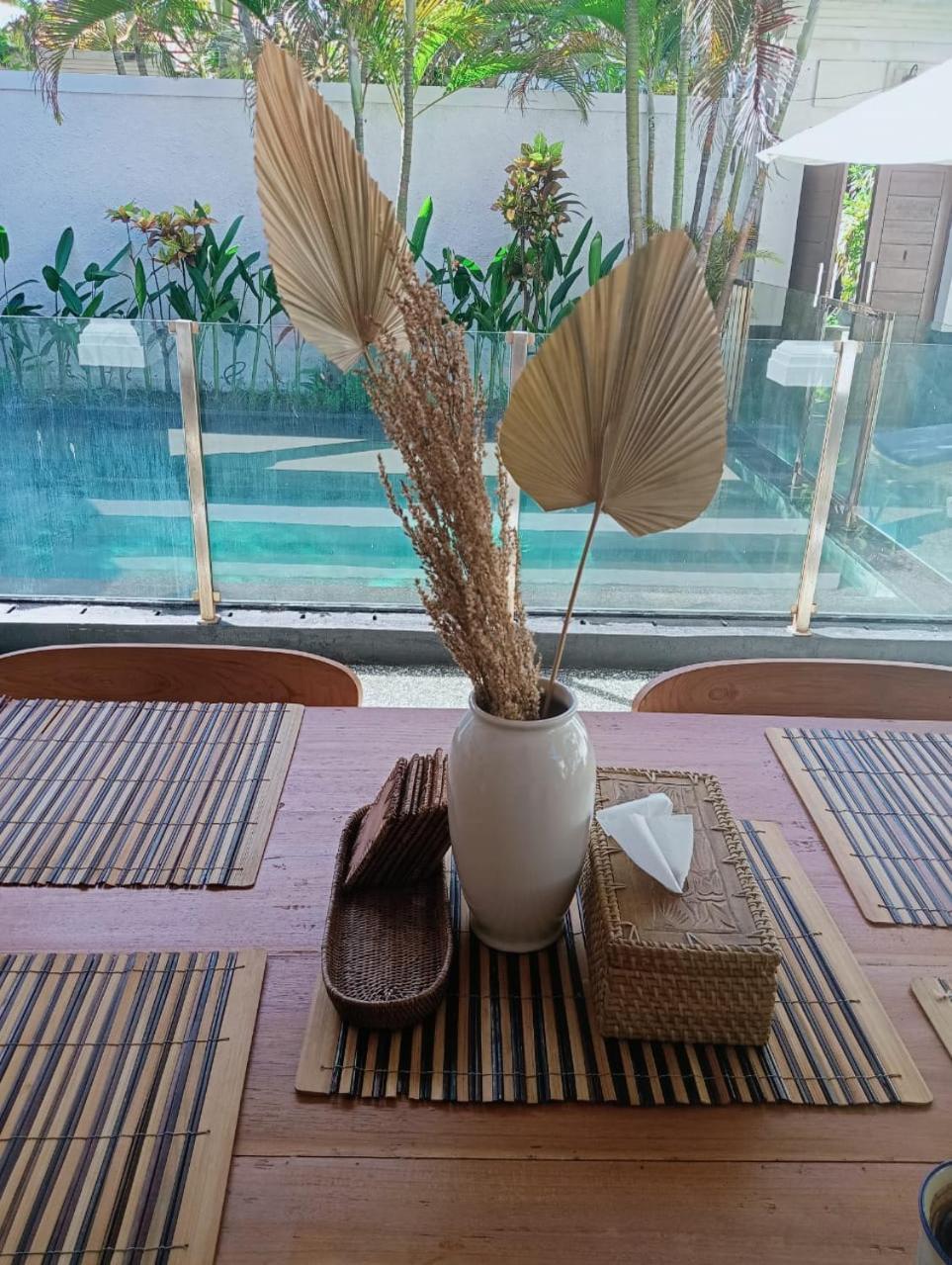 Glisten Up Villa Beach Side Sanur! Eksteriør billede